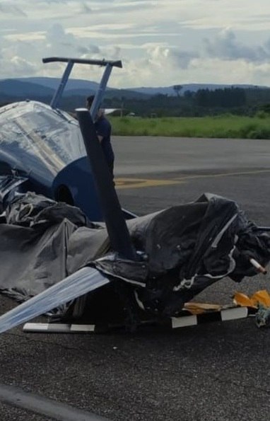 Helicóptero tomba durante teste em aeroporto (Imagem cedida / @ParadeMinas)